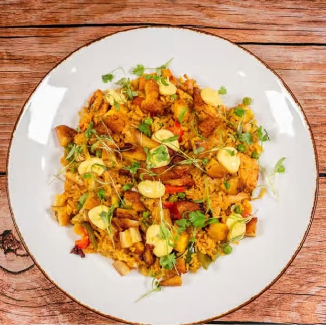 Arroz con Pollo.